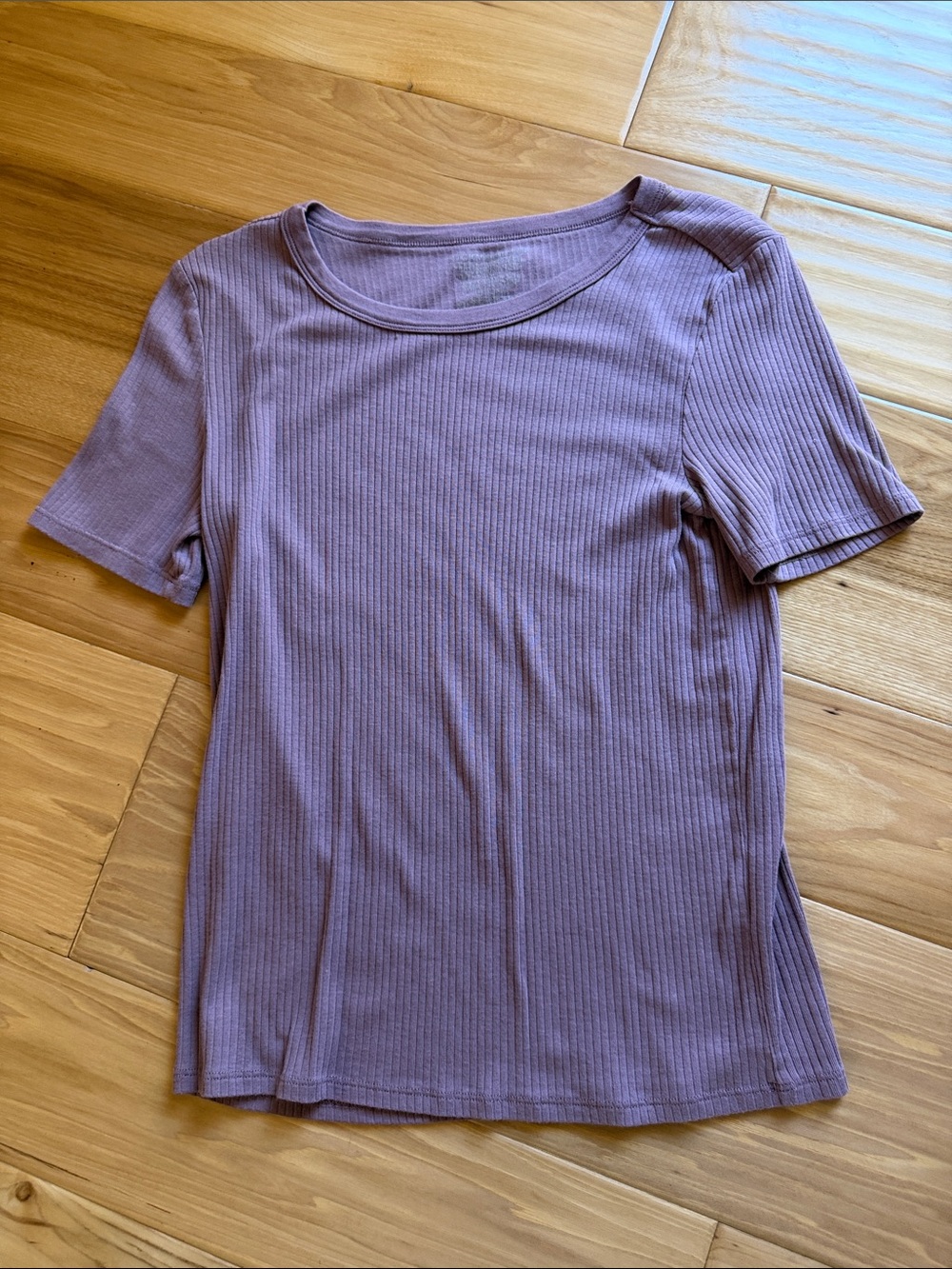 Lucky brand ribbed t shirt  light plum color